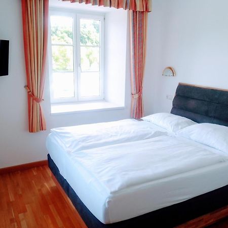 Hotel Gut Drasing à Krumpendorf Extérieur photo