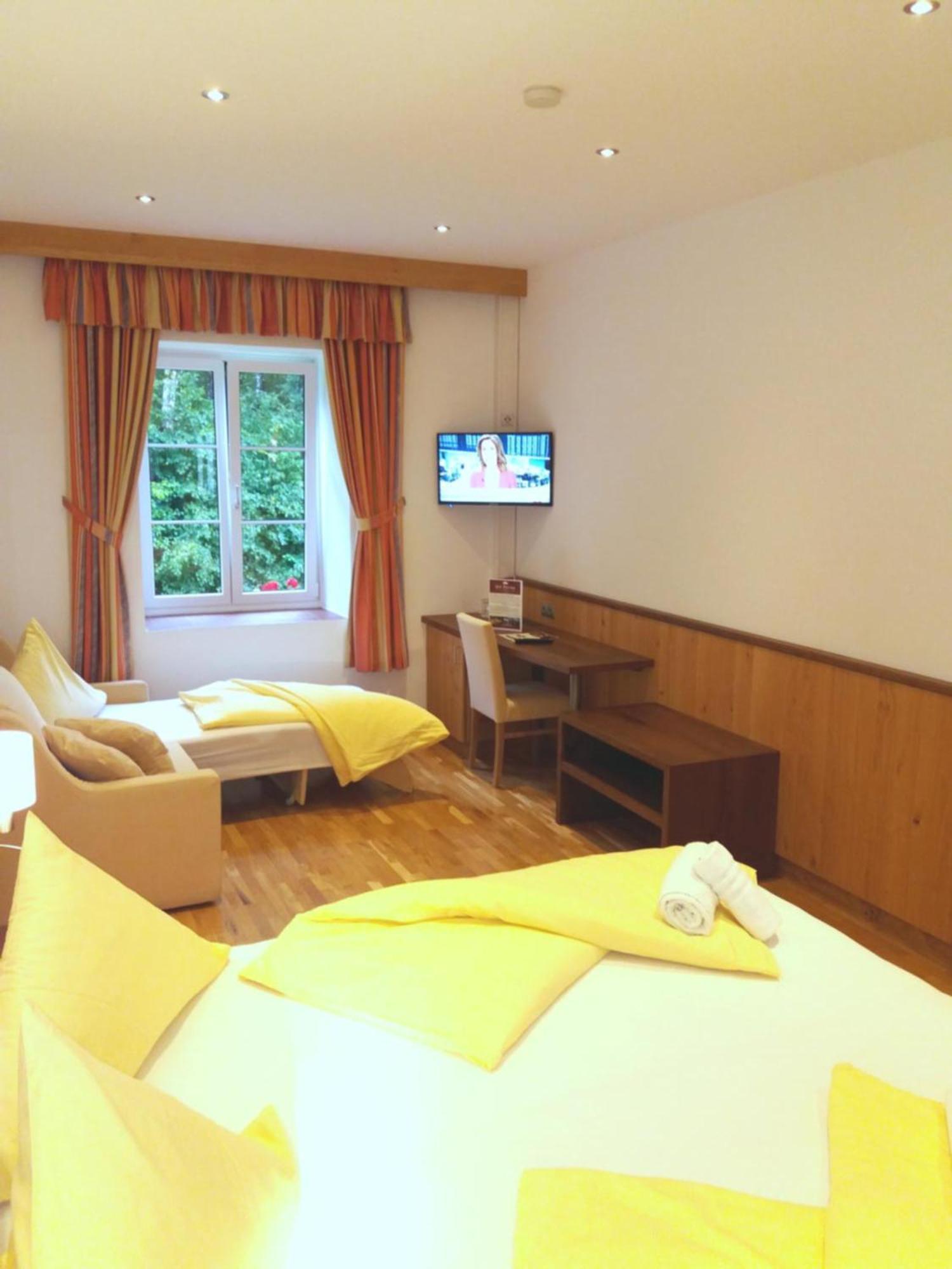 Hotel Gut Drasing à Krumpendorf Extérieur photo