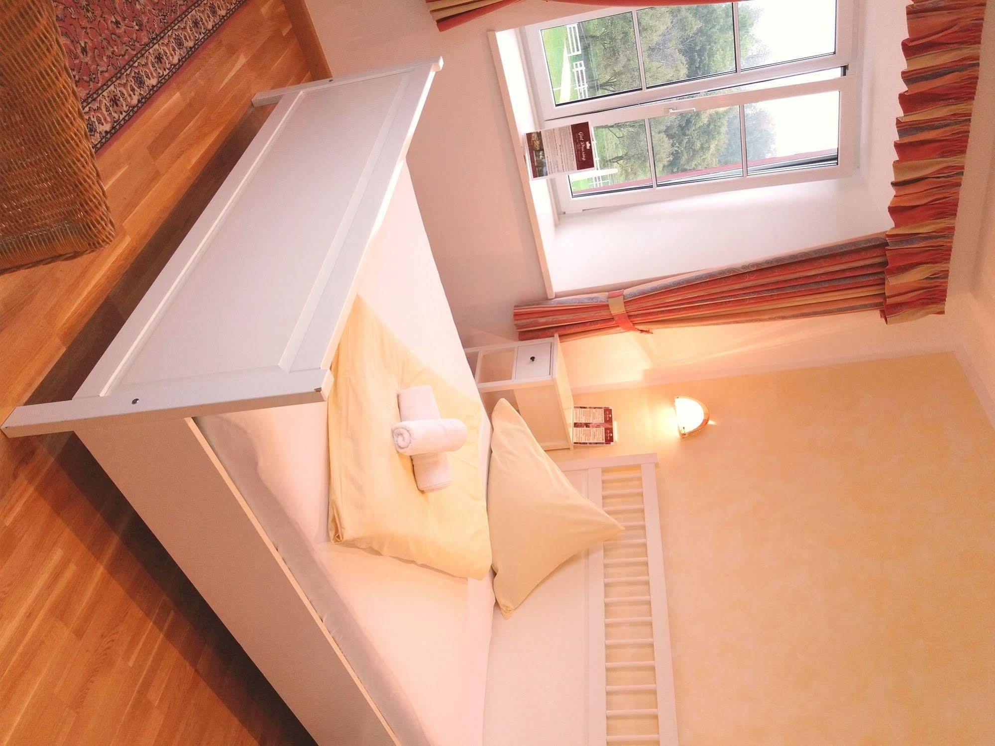 Hotel Gut Drasing à Krumpendorf Extérieur photo