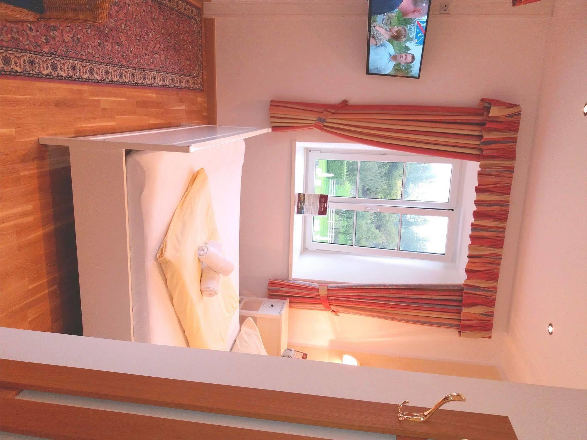Hotel Gut Drasing à Krumpendorf Extérieur photo